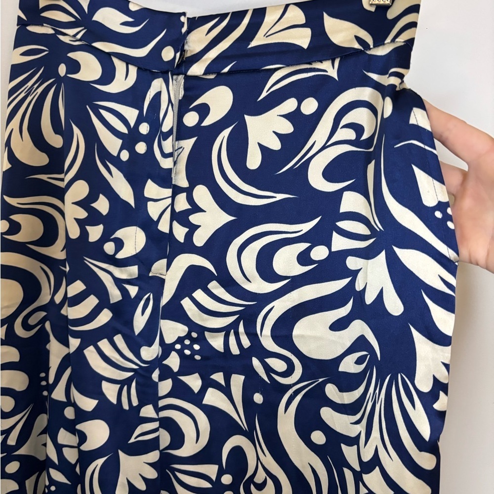 House of Harlow 1960 Blue Cream Patterned Satin Wide Leg Pants - Picture 3 of 10